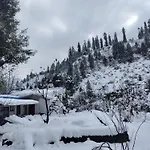 Attic Monkey Hostel - Old Manali